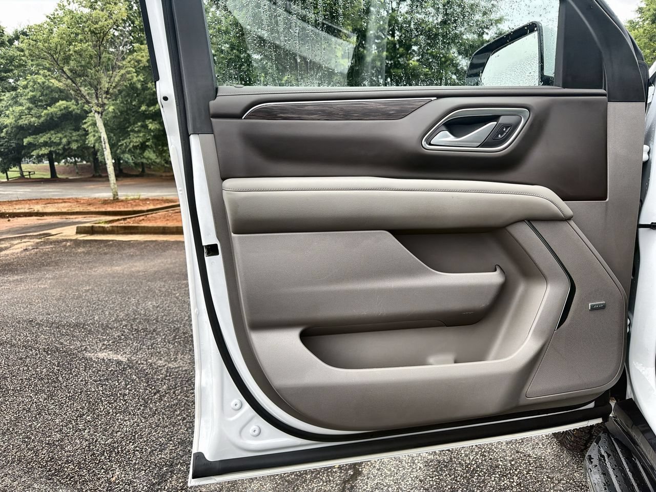 Used 2022 Summit White Chevrolet LT image 18