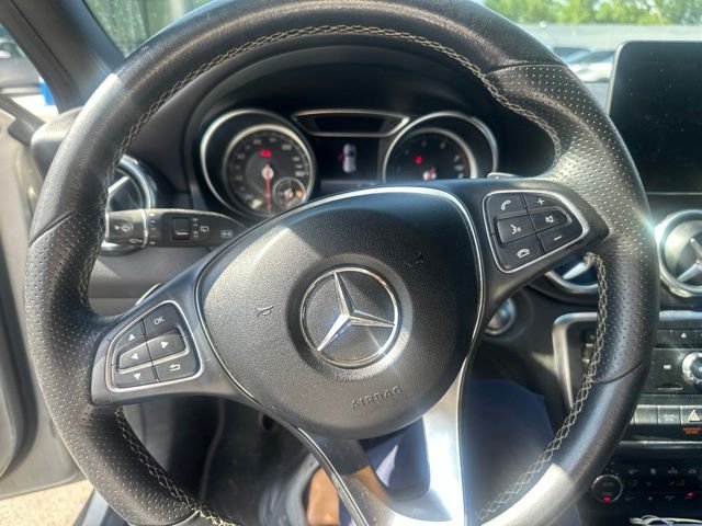 Used 2018 Polar Silver Metallic Mercedes-Benz GLA 250 image 9