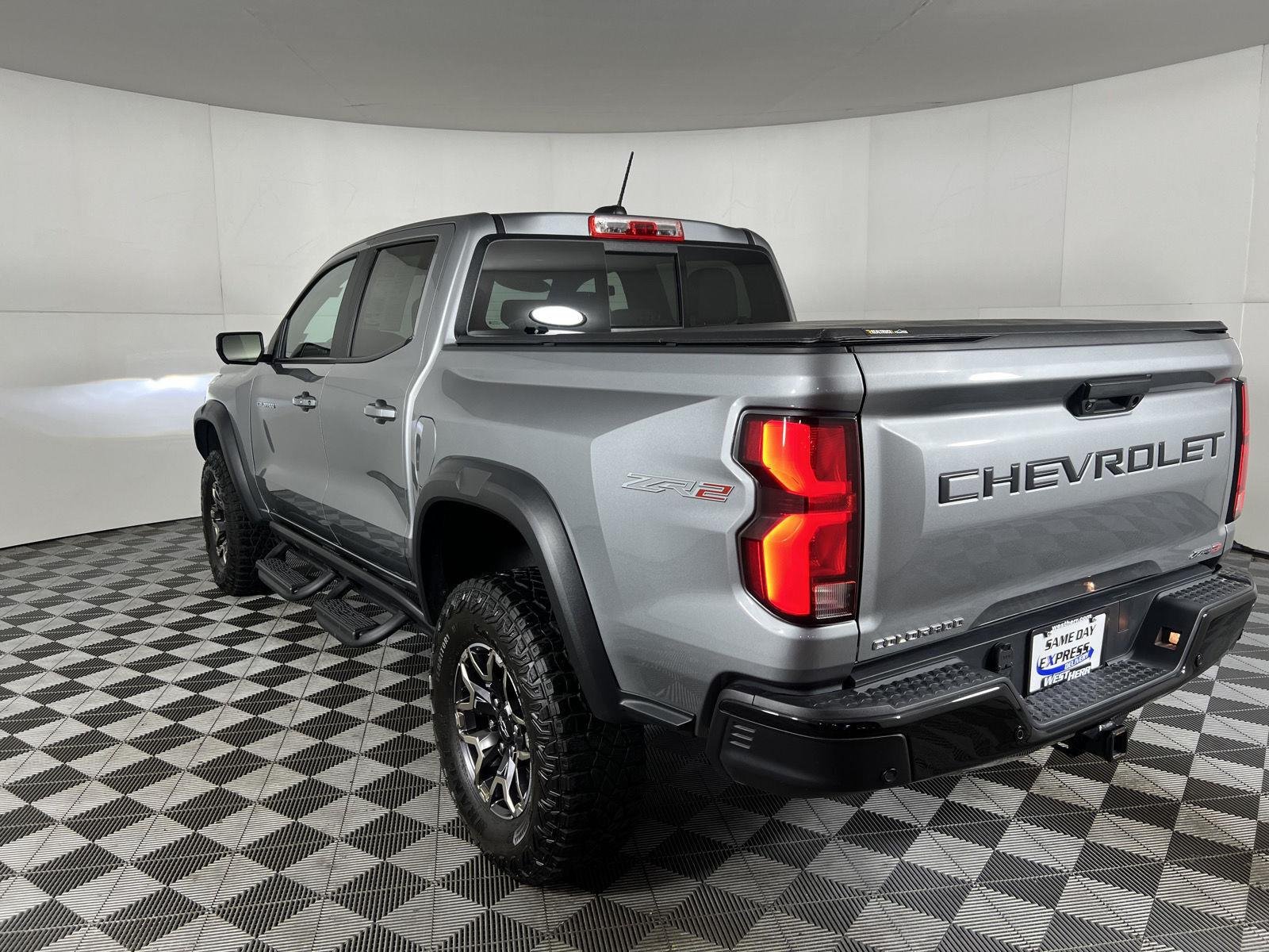 Used 2024 Sterling Gray Metallic Chevrolet ZR2 image 31