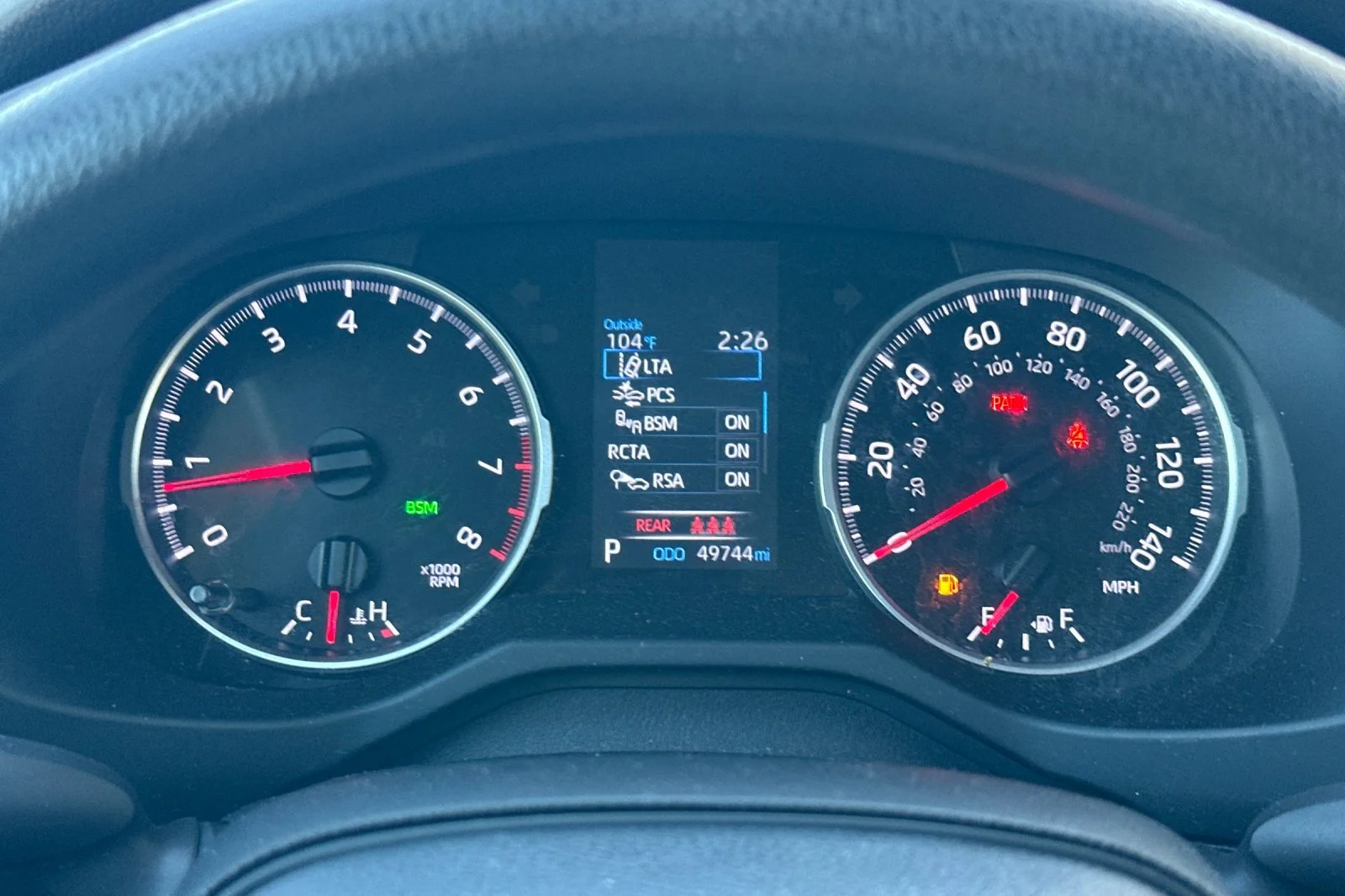 2022 Toyota RAV4 LE - Photo 29