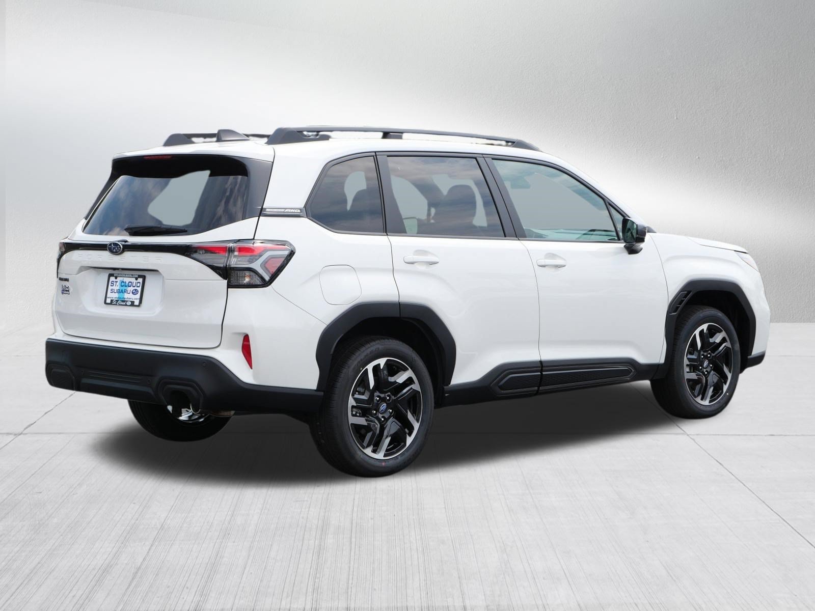 New 2026 CRYSTAL WHITE PEARL Subaru Limited image 2