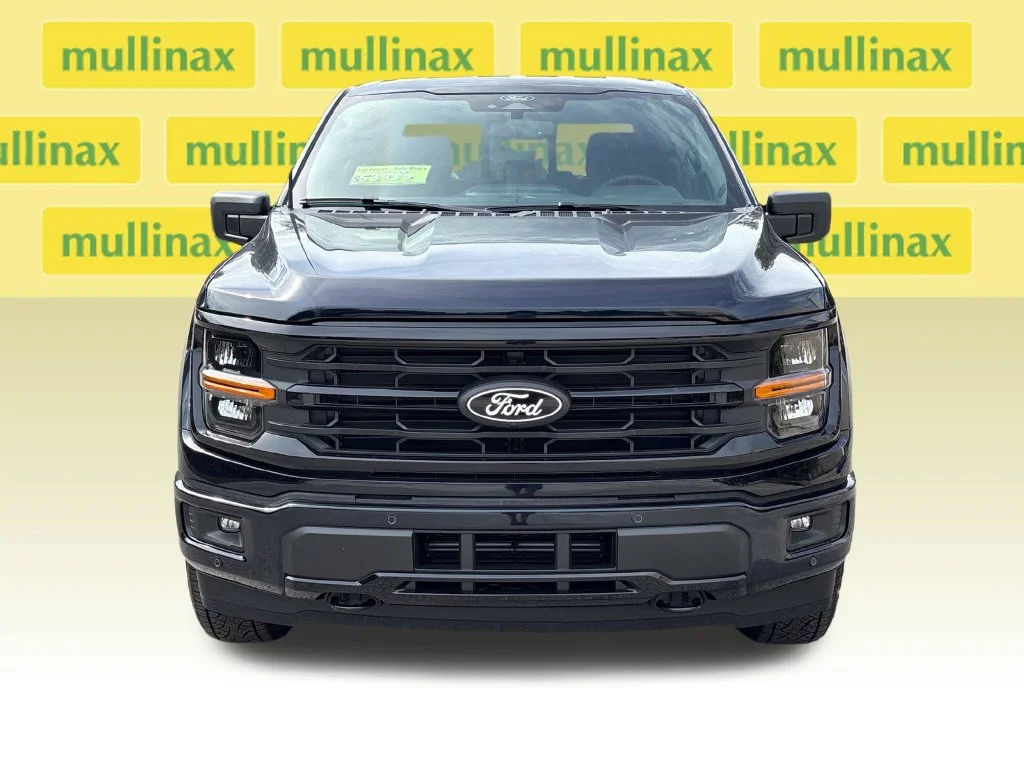 New 2026 Blue Ford XLT image 15