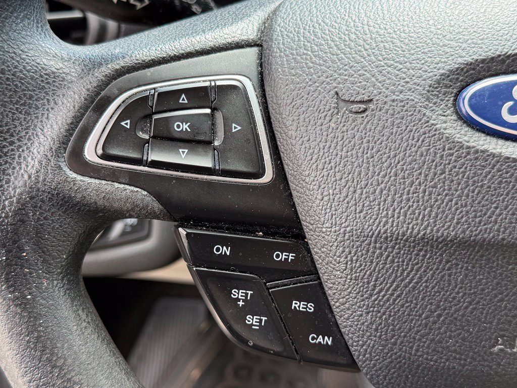 Used 2019 Green Ford SE image 14