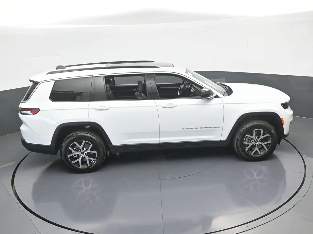 Used 2025 Bright White Clearcoat Jeep Limited image 49