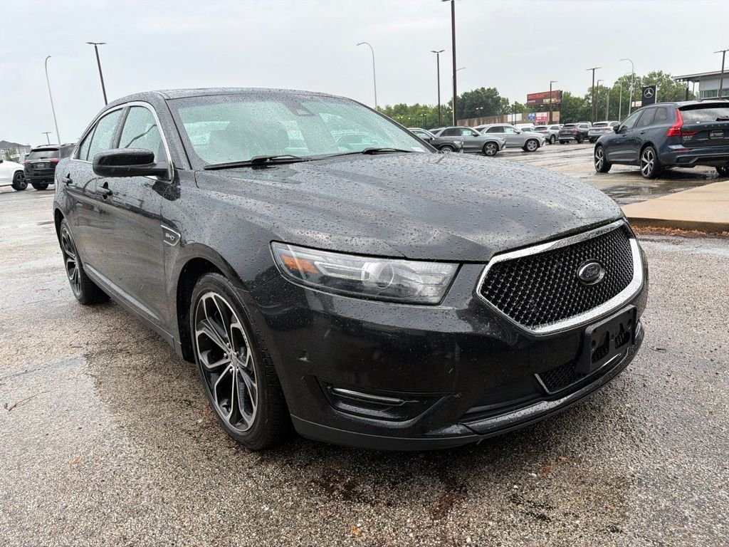 Used 2013 Ford Taurus SHO with VIN 1FAHP2KT2DG125943 for sale in Champaign, IL