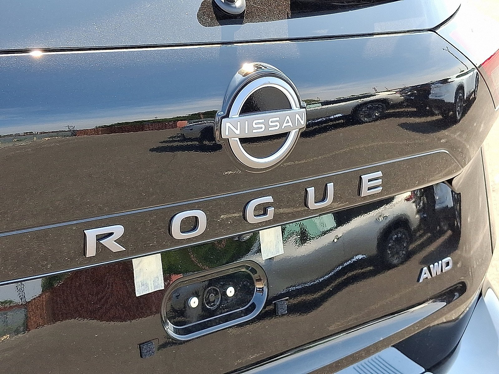 2026 Nissan Rogue SV photo 3