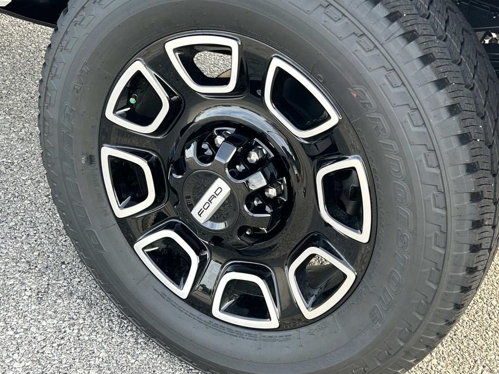 New 2026 Star White Metallic Tri-Coat Ford F-250® Platinum® image 12