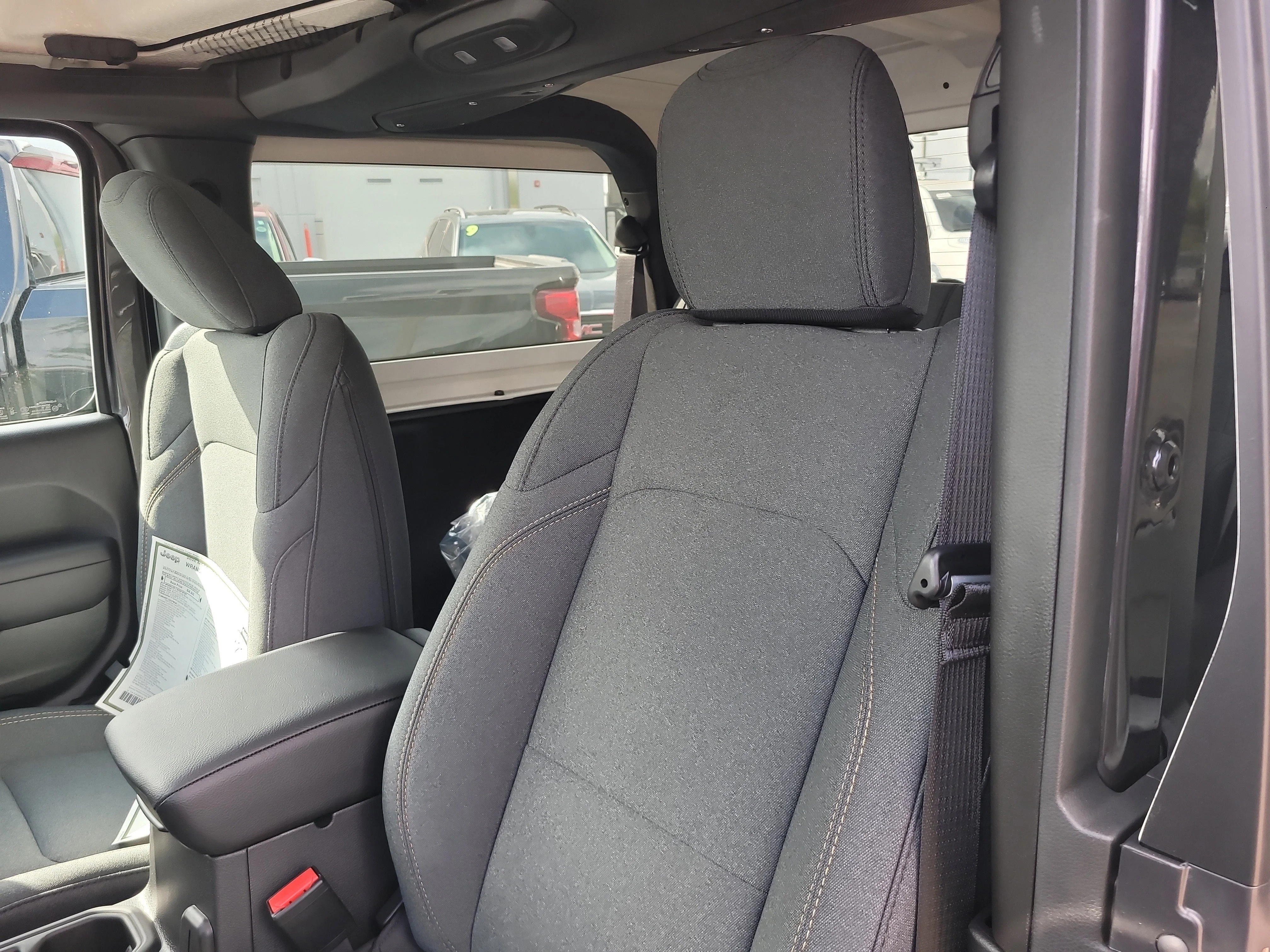 New 2026 Granite Crystal Metallic Clearcoat Jeep Sport S image 13