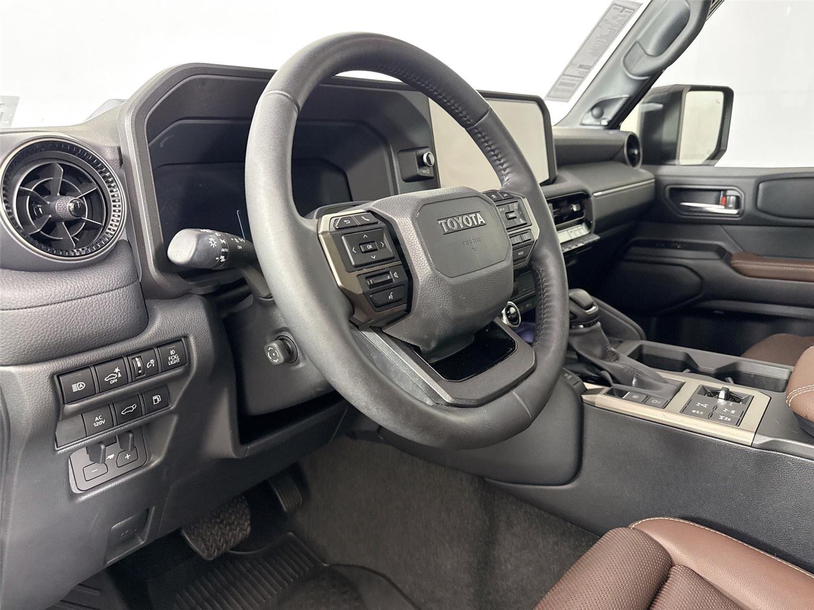 Used 2025 Black Toyota Base image 4