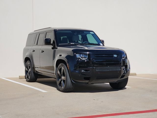 Used 2025 Santorini Black Metallic Land Rover X-Dynamic SE image 3