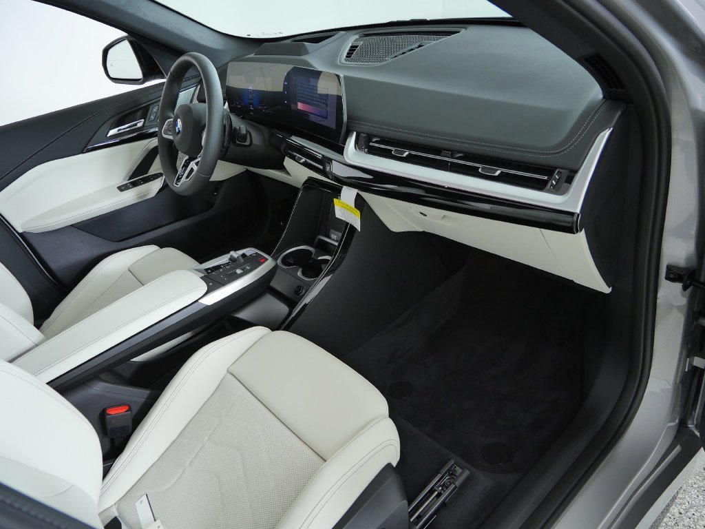 New 2027 Space Silver Metallic BMW xDrive28i image 19