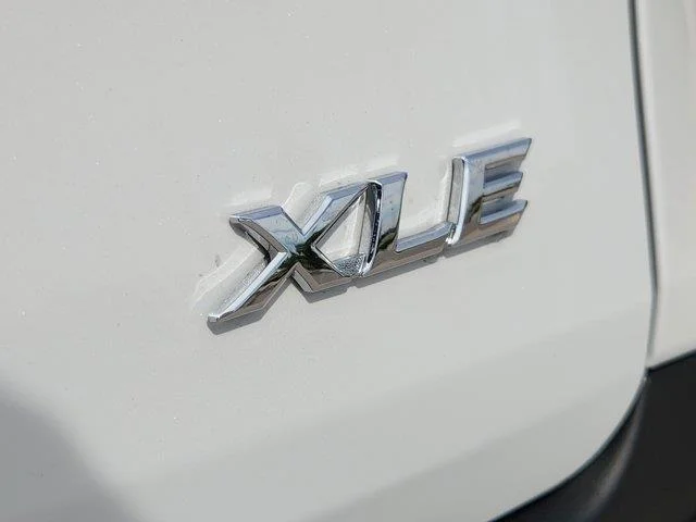 New 2026 White Toyota XLE 8 Passenger Front-Wheel Drive Passenger image 8