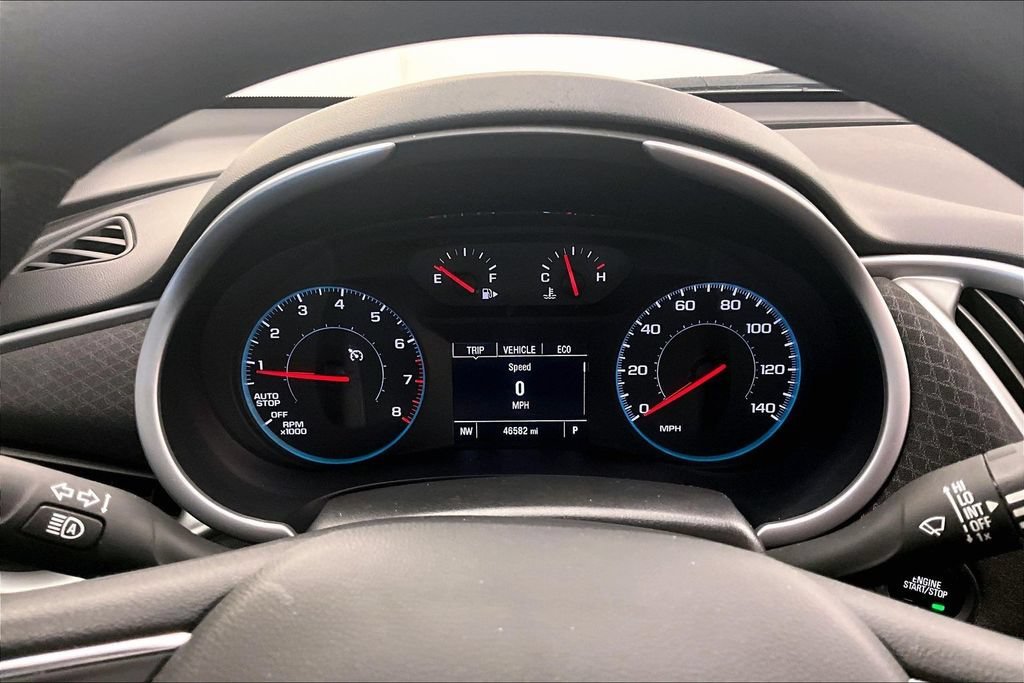 Used 2024 Summit White Chevrolet 1LT image 19