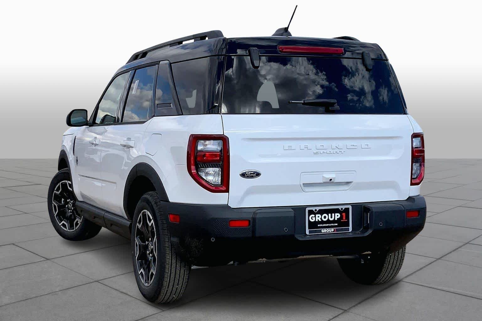 New 2025 Oxford White Ford Outer Banks® image 12