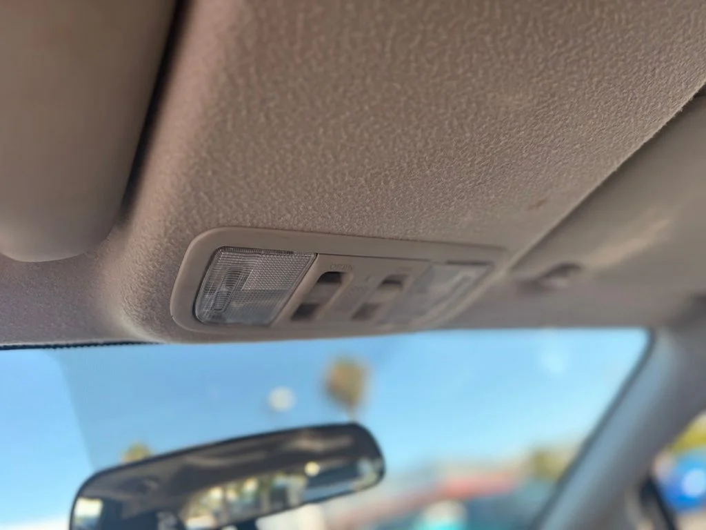 Used 2017 White Honda EX-L image 31