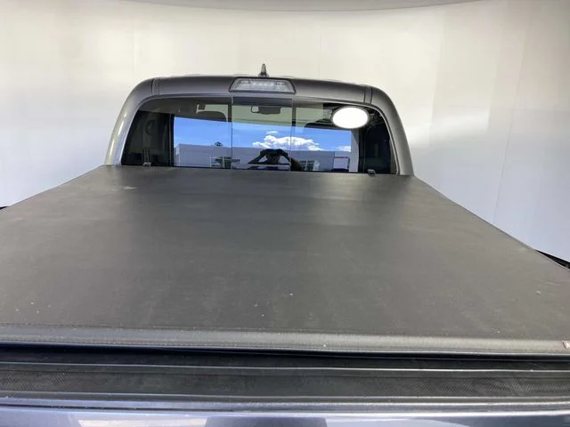 Used 2018 Gray Toyota SR5 image 9