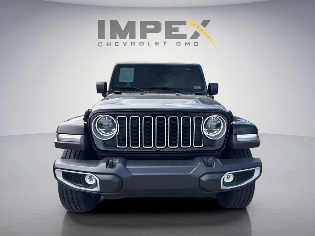 Used 2025 Black Jeep Sahara image 8