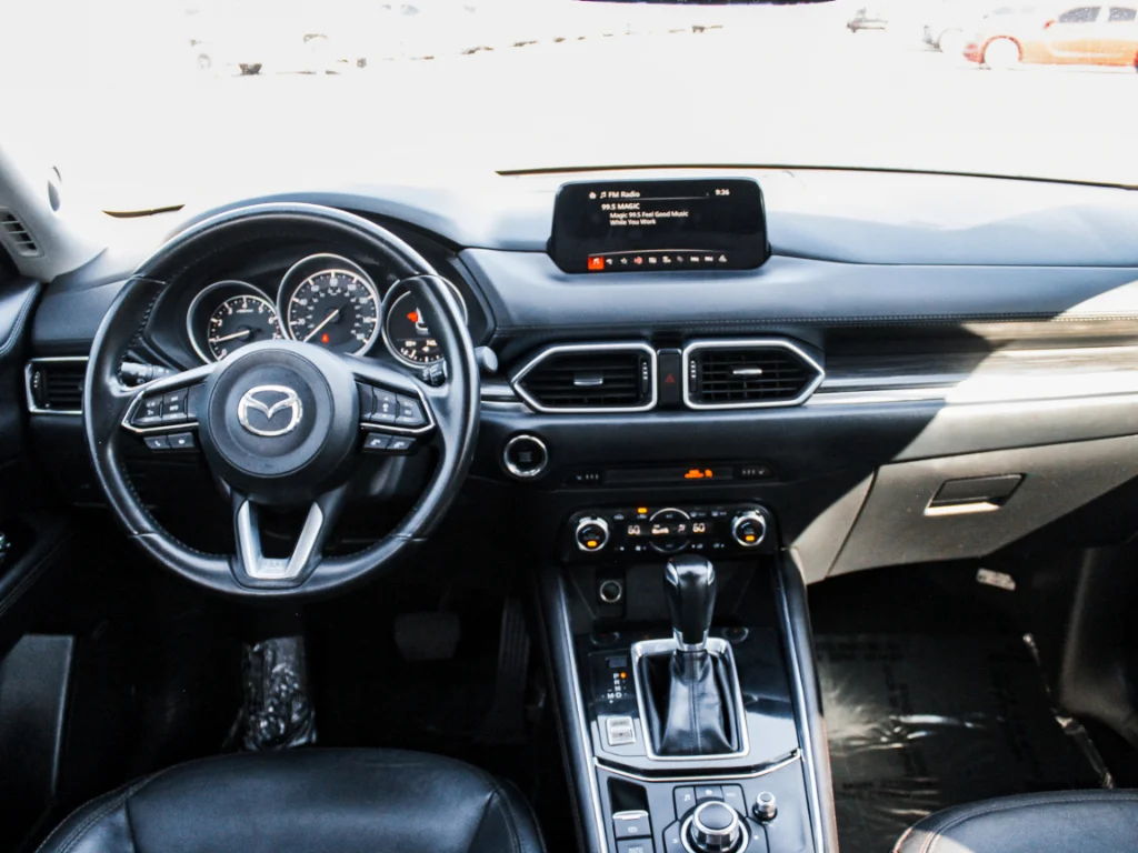 Used 2018 Eternal Blue Mica Mazda Grand Touring image 27