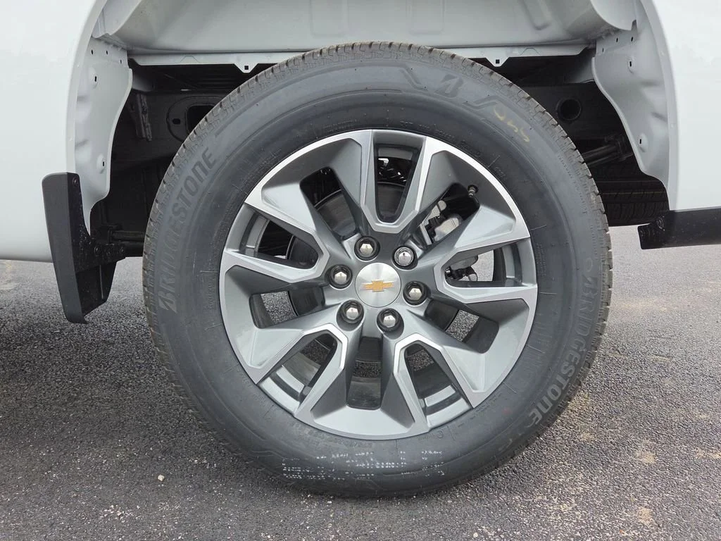 New 2026 Summit White Chevrolet LT image 24