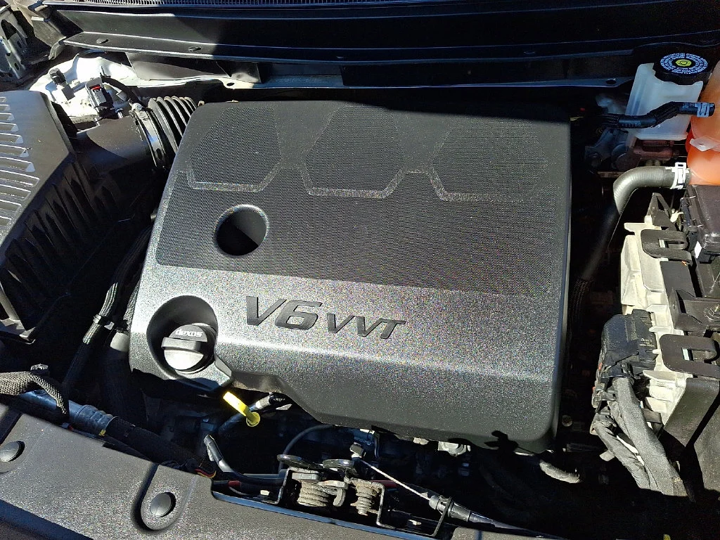Used 2022 Silver Chevrolet LT image 30