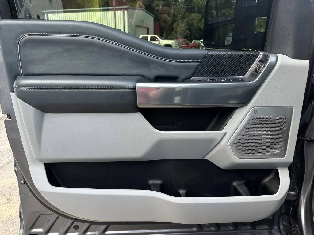 Used 2024 Gray Ford Limited image 40