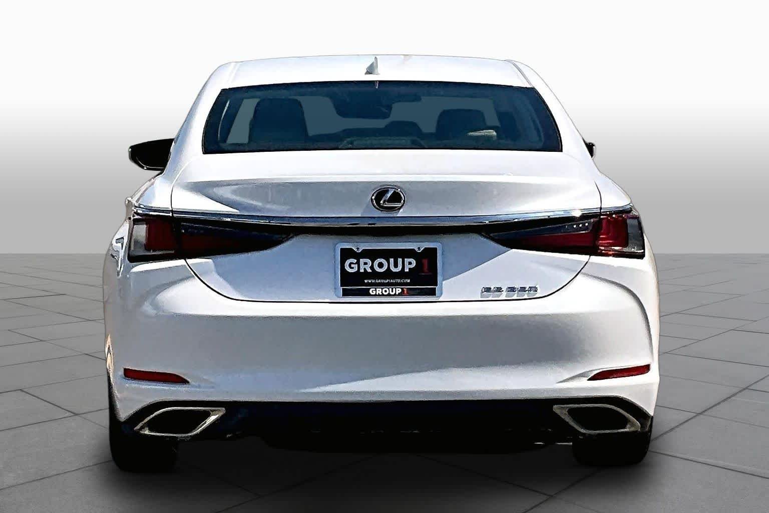 Certified Used 2021 Eminent White Pearl Lexus  image 5