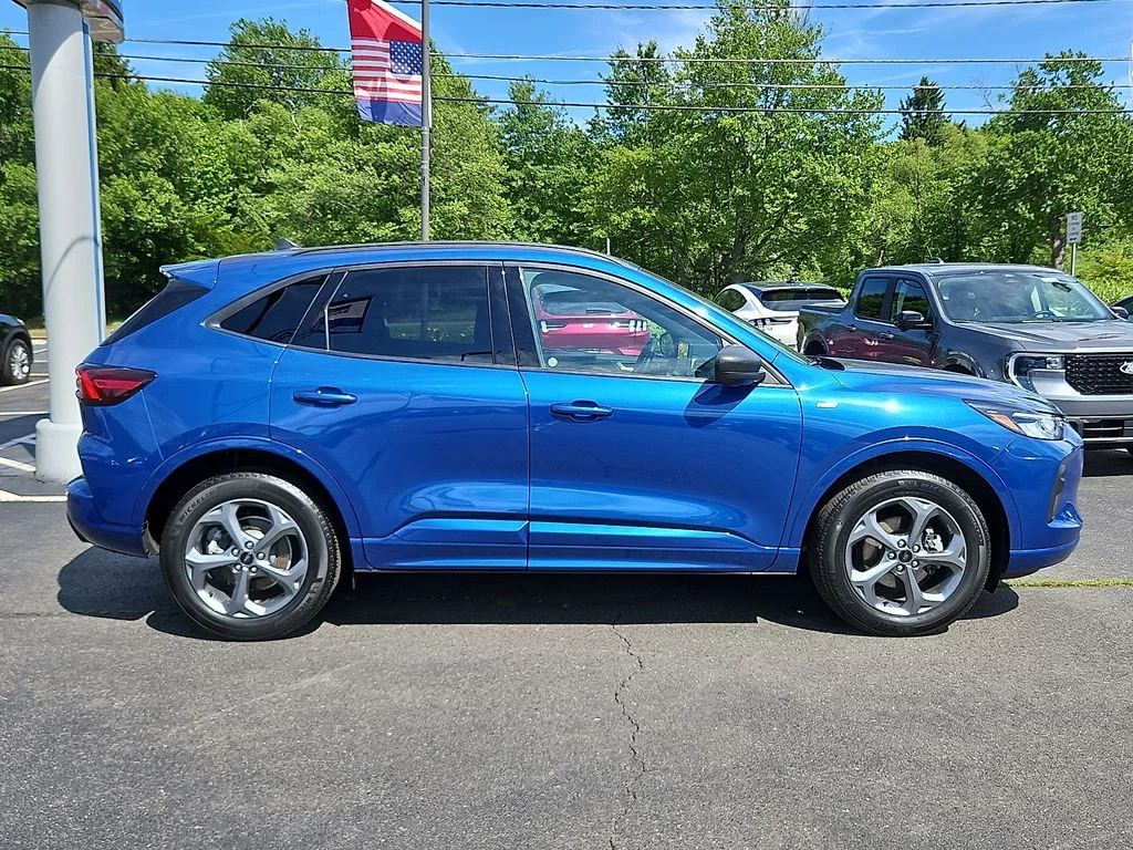 Used 2023 Blue Ford ST-Line image 7