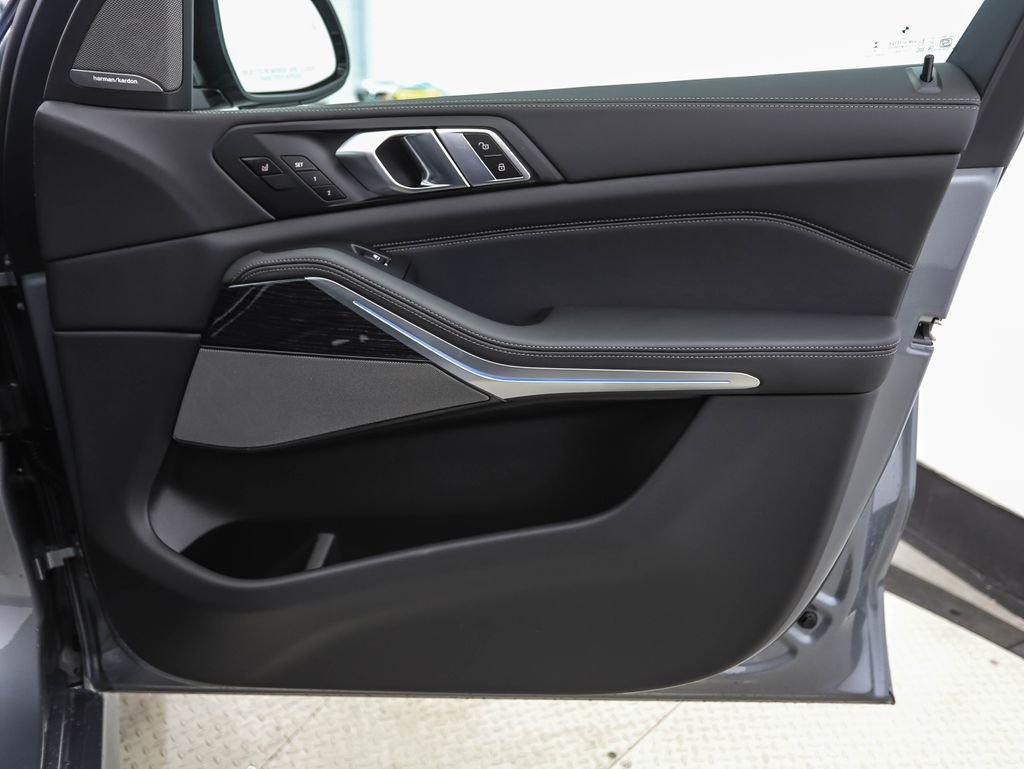 New 2026 Gray Metallic BMW xDrive50e image 29