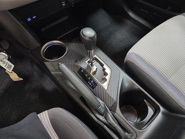 Used 2015 Gray Toyota XLE image 22