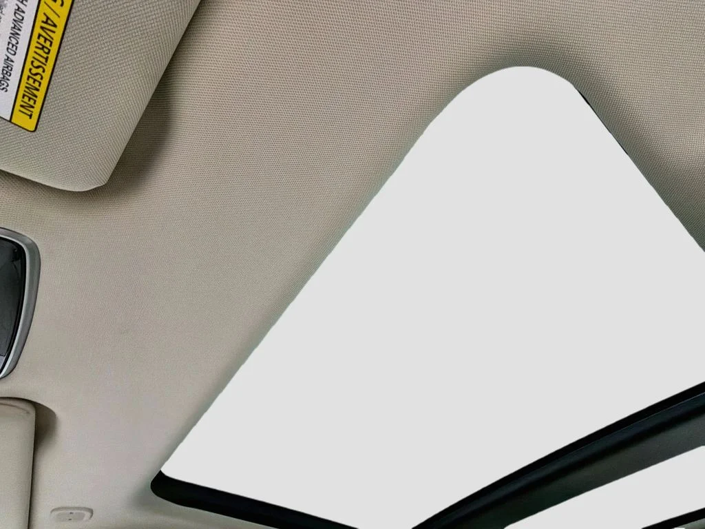 New 2026 Fuji White Land Rover SE image 23