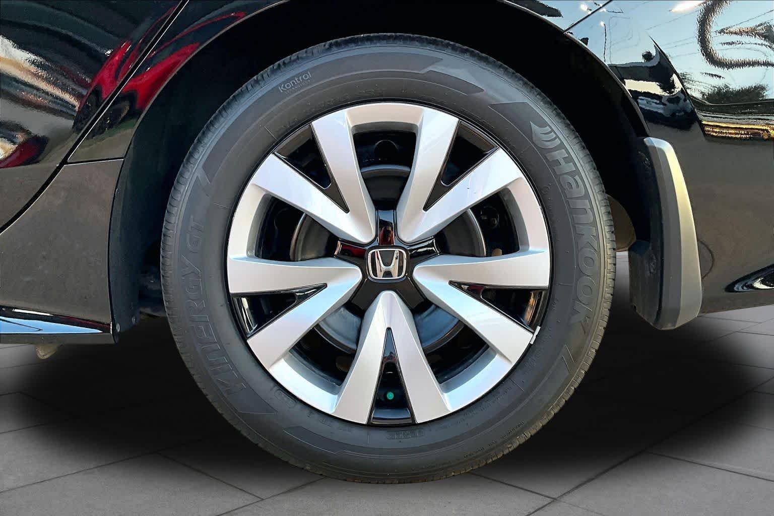 Certified Used 2025 Crystal Black Pearl Honda LX image 10