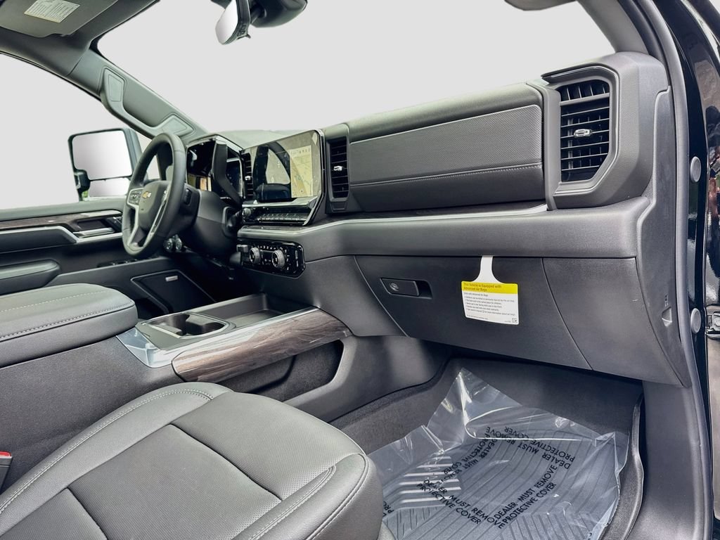2026 Chevrolet Silverado 2500 HD LTZ - Photo 33