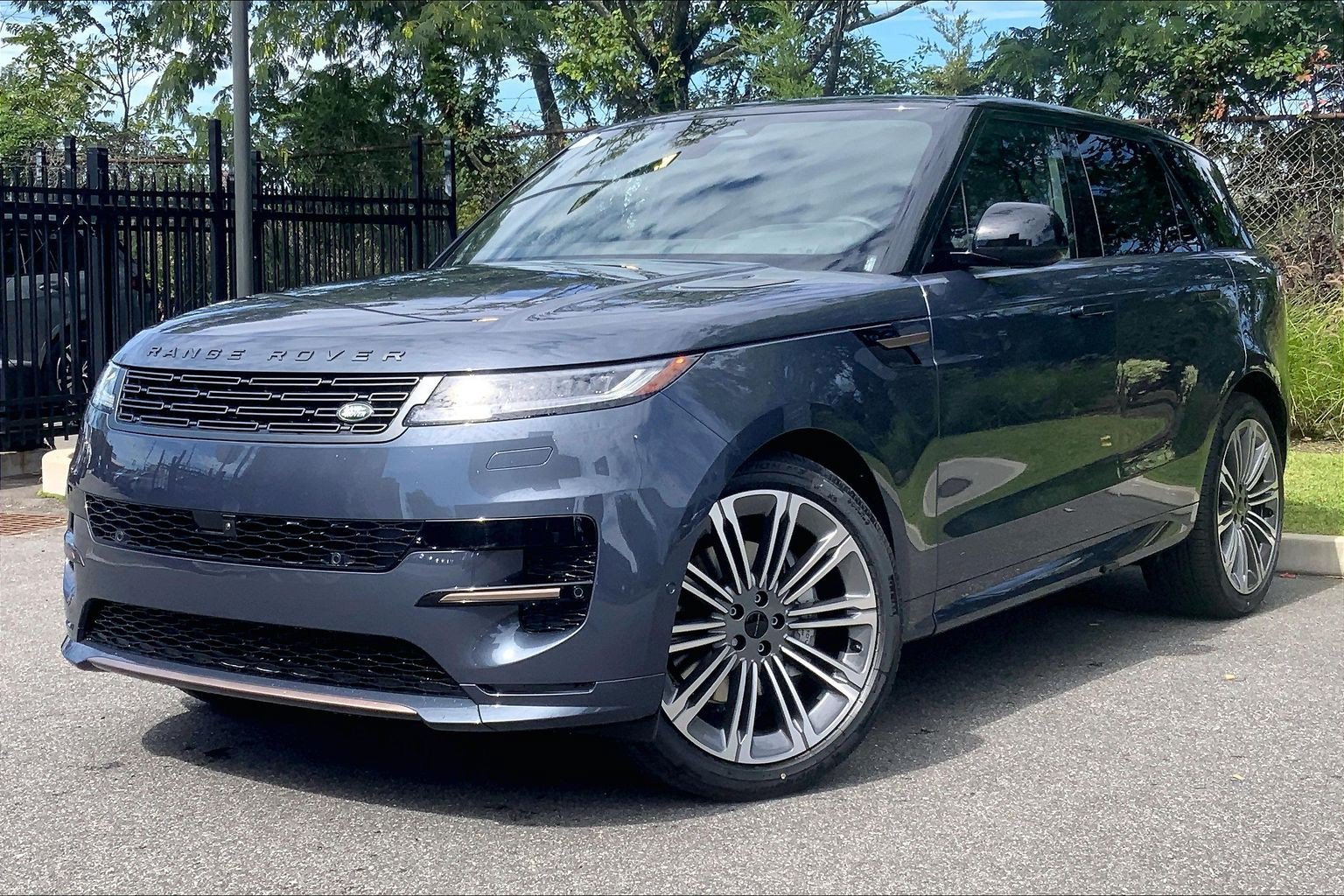 New 2027 Varesine Blue Land Rover Dynamic SE image 1
