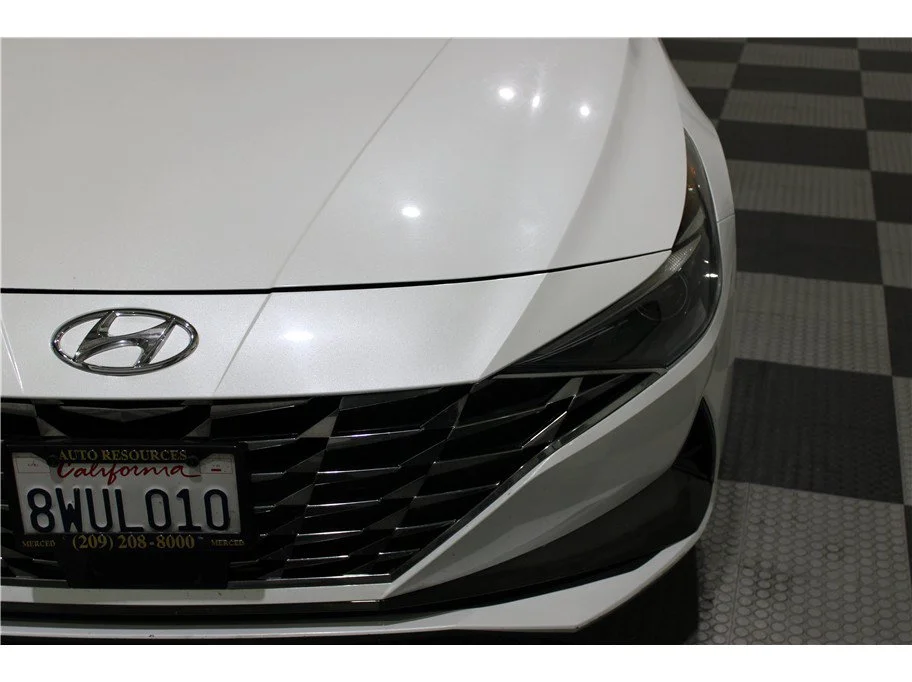 Used 2021 Quartz White Hyundai SEL image 8