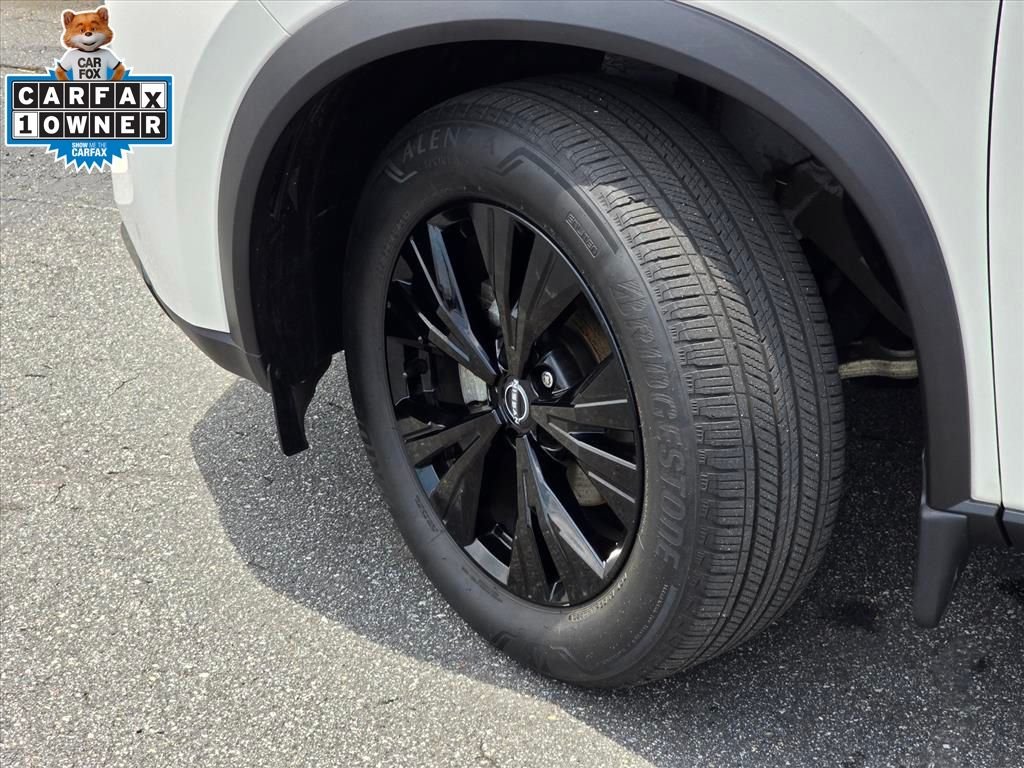 Used 2023 White Nissan SV image 27