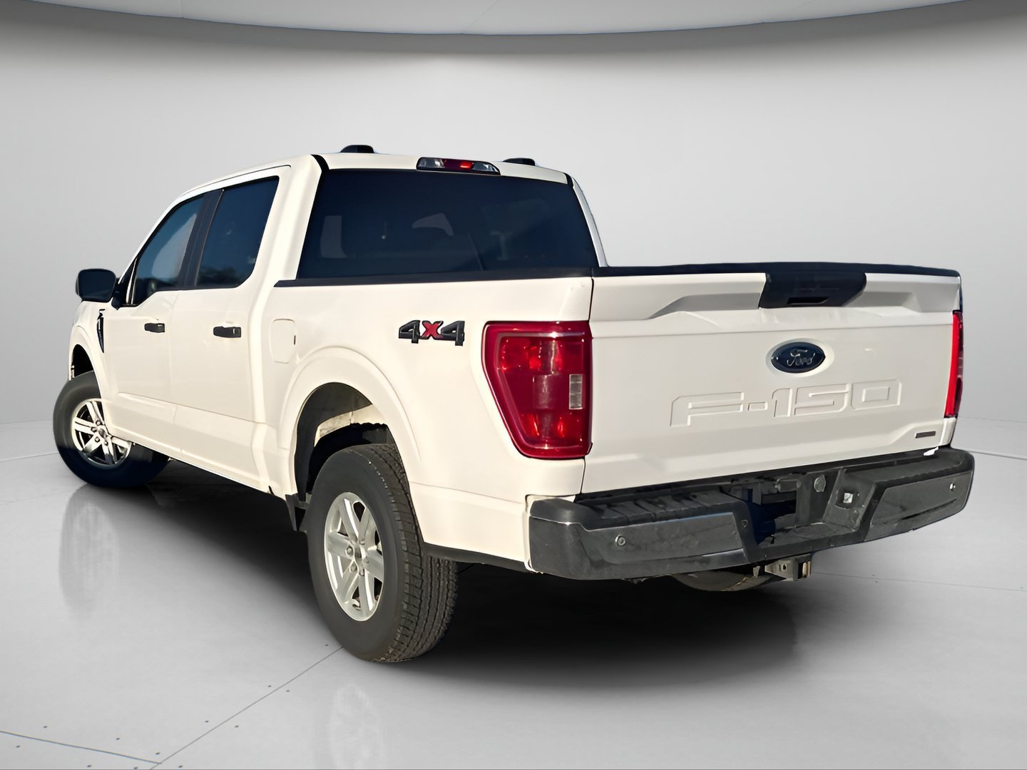 Used 2023 White Ford XLT image 11