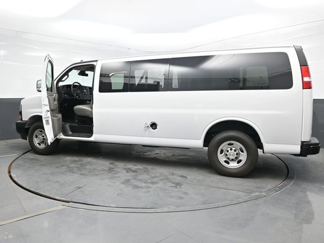 Used 2024 White Chevrolet LS image 44