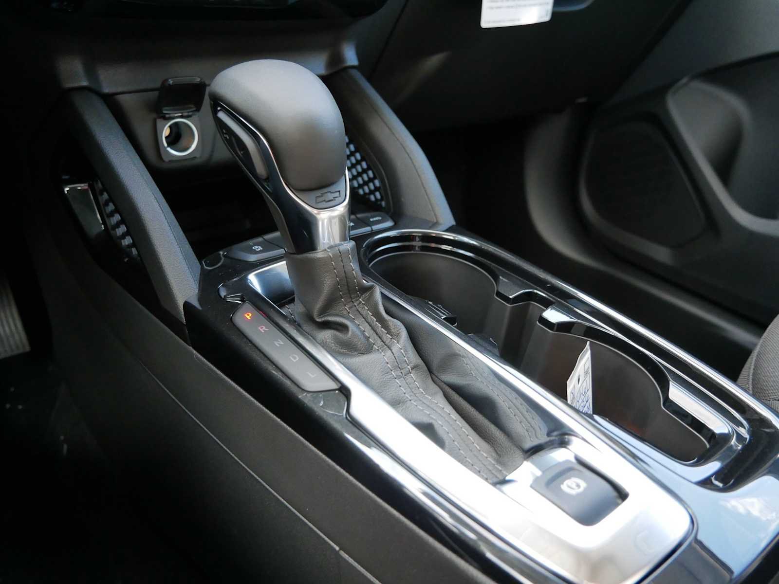 New 2026 Summit White Chevrolet LT image 24