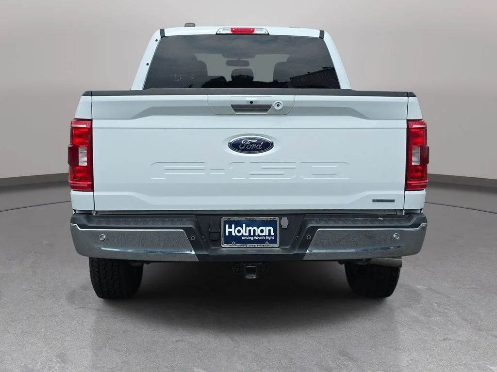 Certified Used 2023 Oxford White Ford XLT image 6