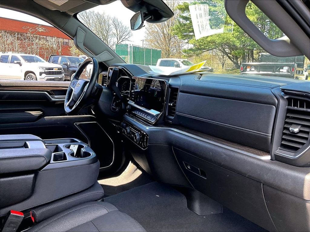 Used 2025 Black Chevrolet LT image 20