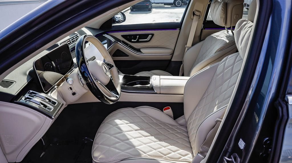 Used 2025 Selenite Gray Metallic Mercedes-Benz S 580 image 22