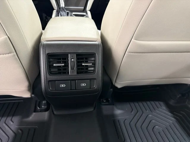 Used 2021 Platinum White Pearl Honda EX-L image 23
