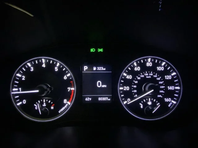 Used 2020 Red Hyundai SE image 15