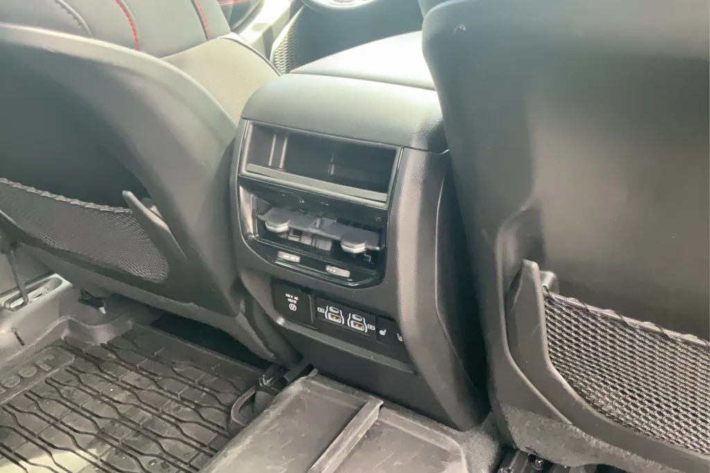 Used 2022 Silver Jeep Trailhawk image 22