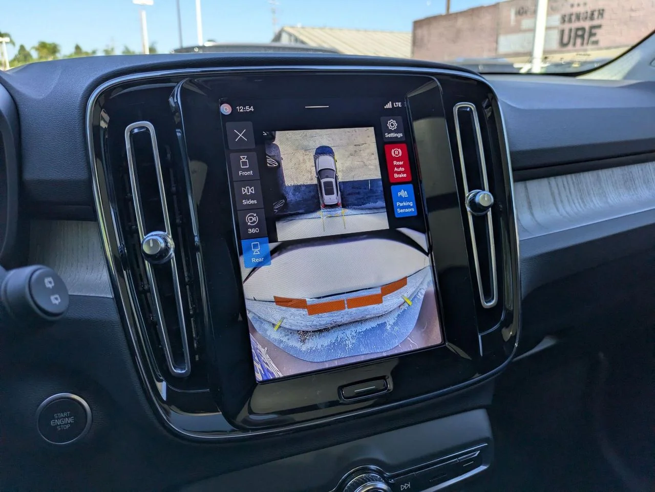 2026 Volvo XC40 Ultra - Photo 8