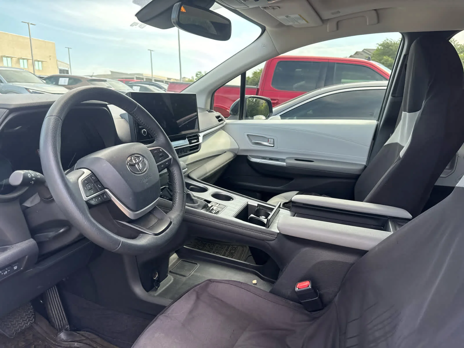 Used 2025 Midnight Black Metallic Toyota XLE image 9