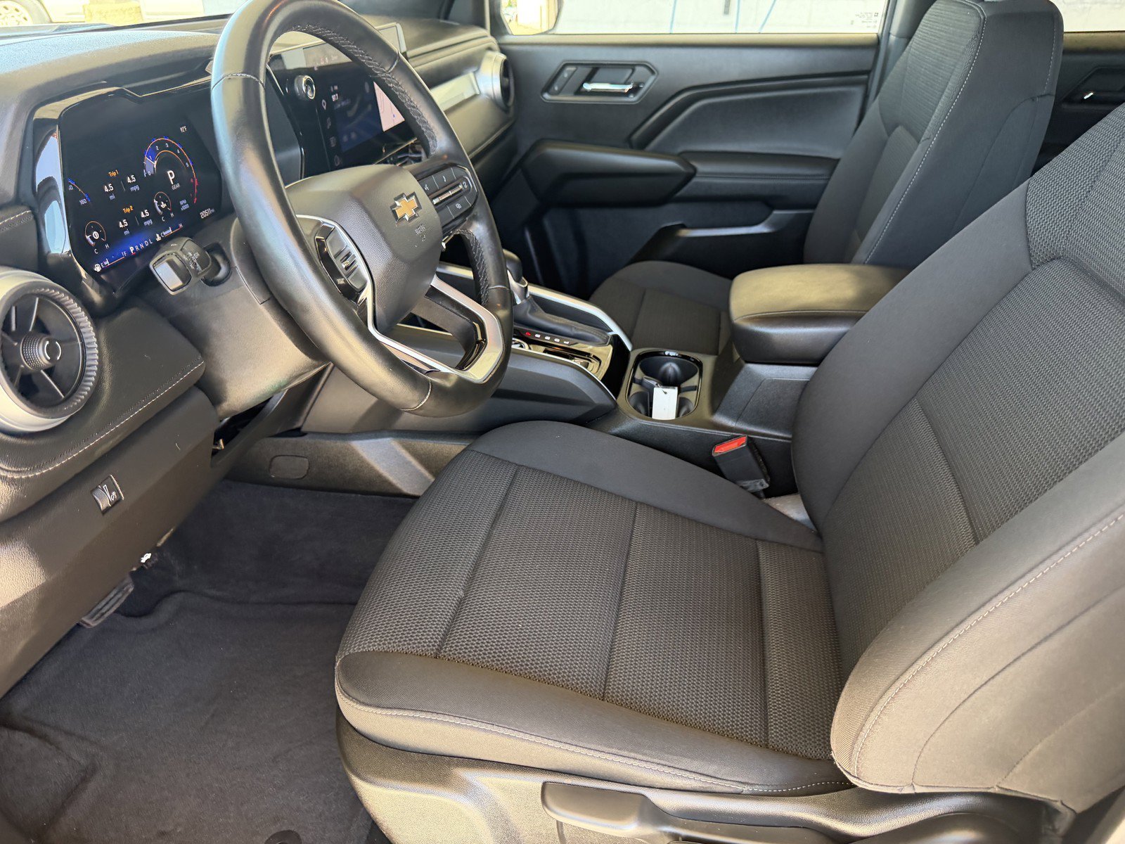 Used 2024 Sterling Gray Metallic Chevrolet 4WD LT image 20