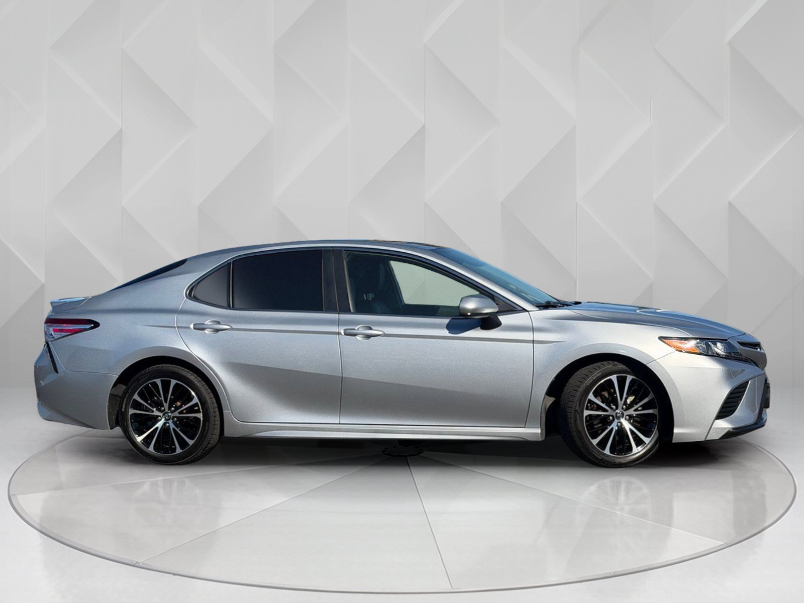 Used 2020 Celestial Silver Metallic Toyota SE image 7
