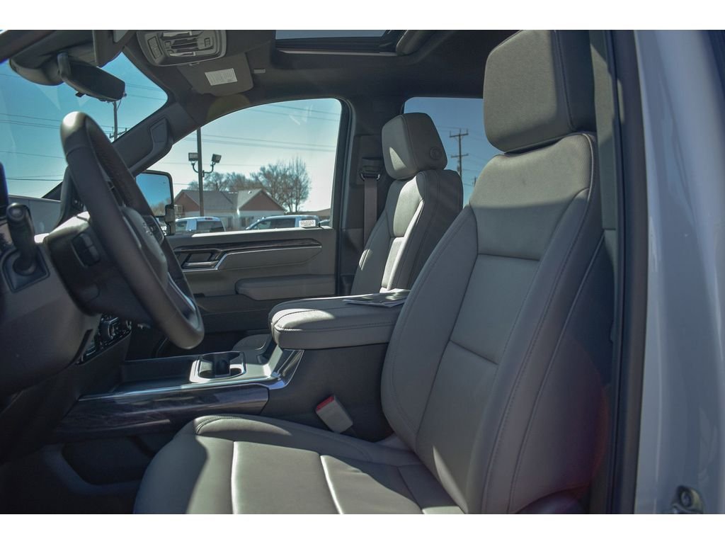 2025 Chevrolet Silverado 3500 HD LTZ - Photo 13