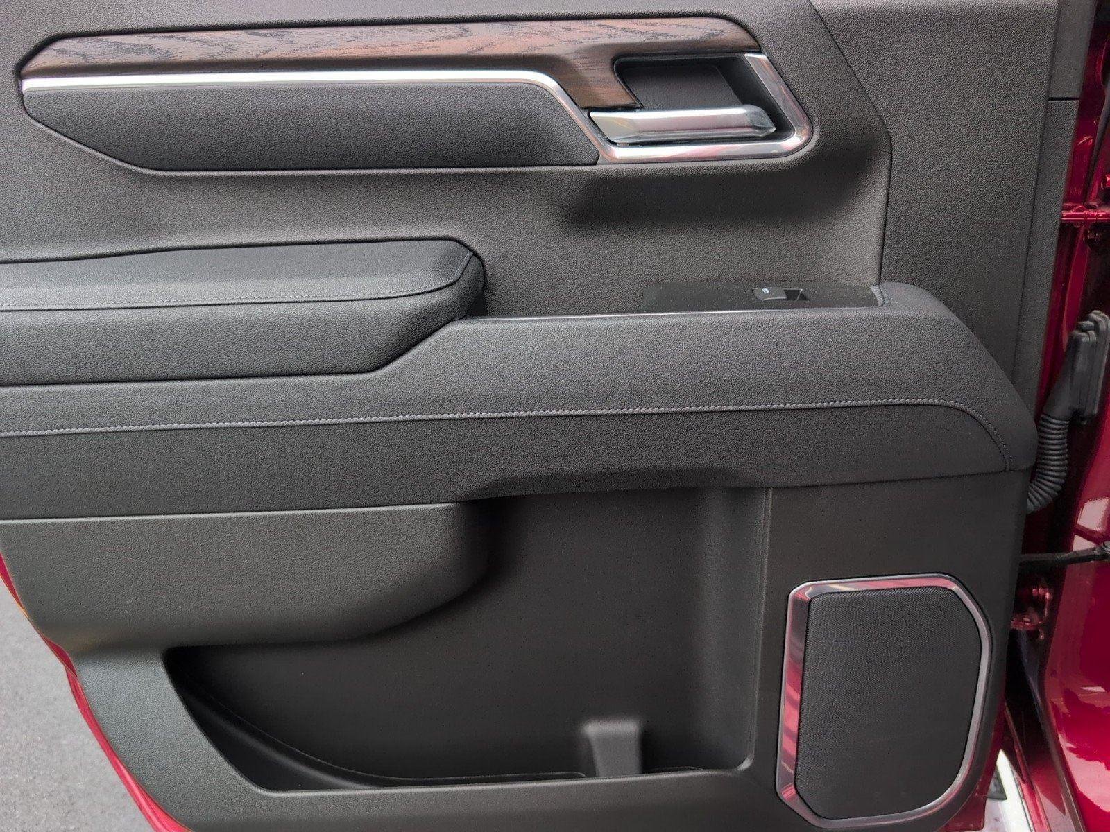 New 2026 Volcanic Red Tintcoat GMC SLT image 35